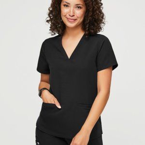 FIGS Casma 3-pocket scrub top